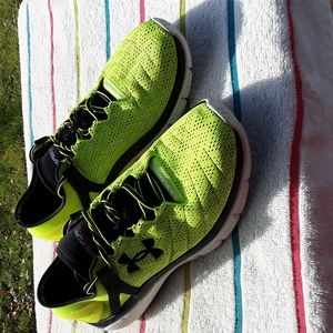 Men's under armour speedform fortis size 11